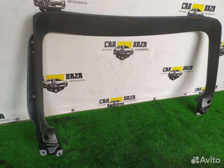 Обшивка крышки багажника