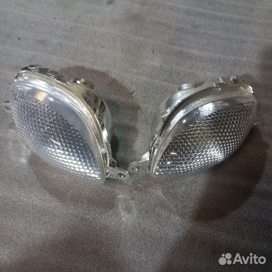 Поворотники передние Suzuki GSX1300 99-07