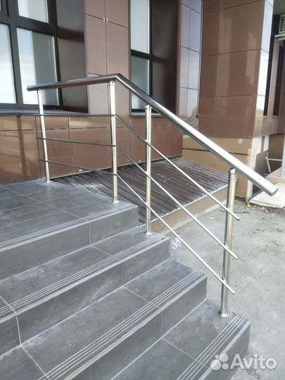 Поручни для лестниц