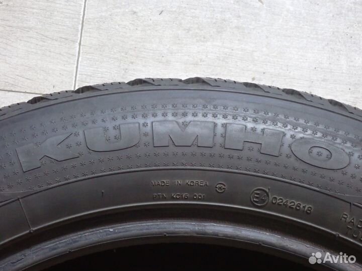 Kumho I'Zen RV Stud KC16 255/50 R19 107T