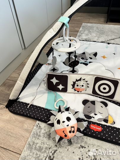 Развивающий коврик tiny love День и ночь