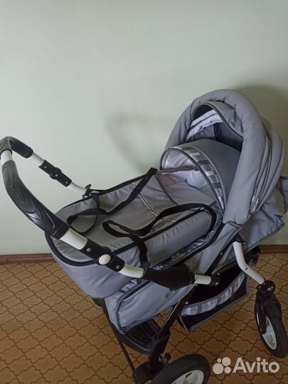 Прогулочная коляска всесезонная