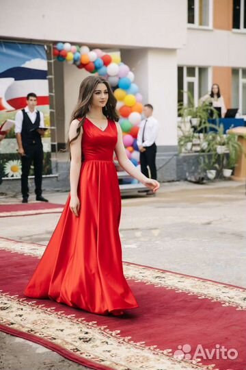 Вечернее платье, на выпускной 42-44