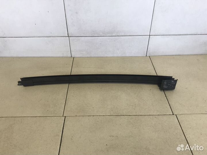 Направляющая стекла Navara (D40) 2005-2015