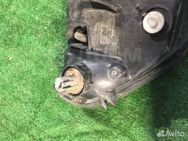 Фара Mitsubishi Pajero io