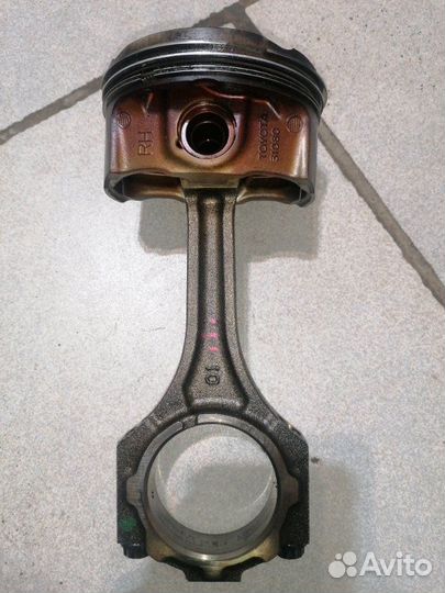 Поршень c шатуном правый Lexus Gs350