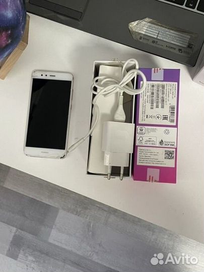 HUAWEI P10 Lite, 3/32 ГБ