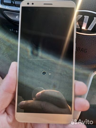 ZTE Blade V9, 3/32 ГБ