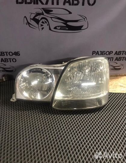 Фара левая Toyota Progres 2003