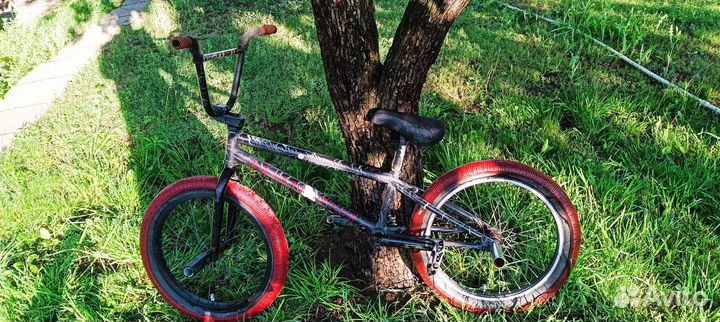 Трюковой велосипед BMX