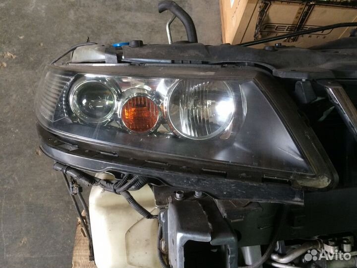 Фара левая Honda Accord 7 2002-2006