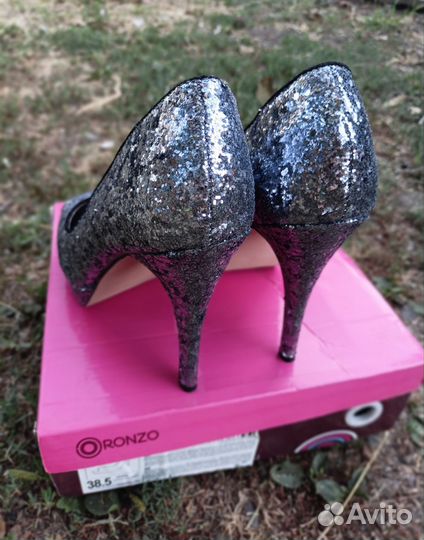 Туфли блестящие