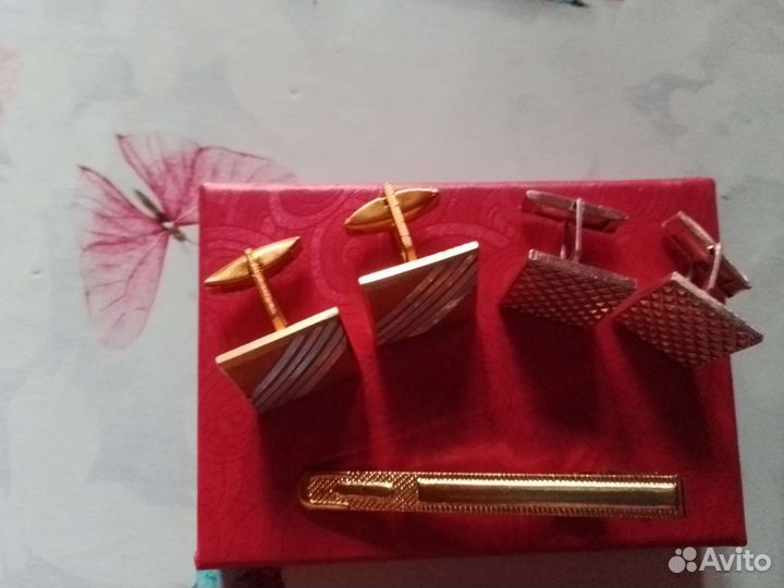 Запонки и зажим для галстука