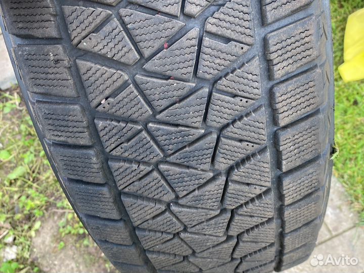 Bridgestone Blizzak DM-V2 235/65 R18