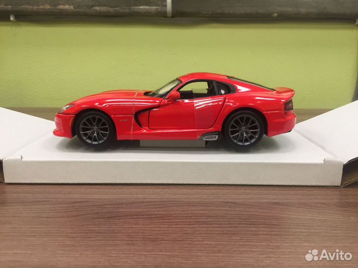 Maisto 1:24 - Dodge SRT Viper GTS 2013 - Красная