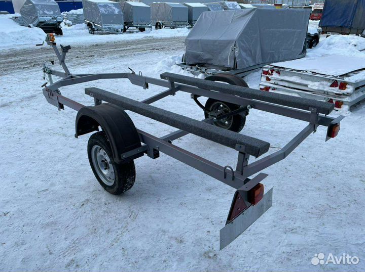 Лодочный прицеп 4.4 м от пфс