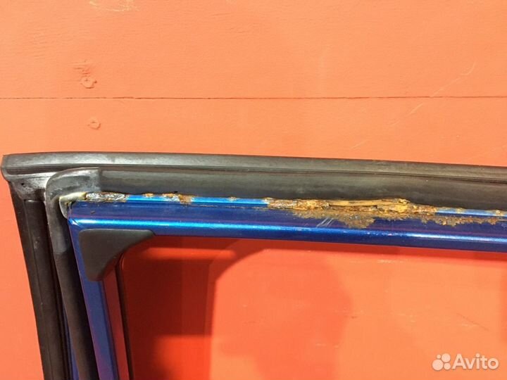 Дверь задняя правая Kia Venga хетчбэк G4FA 1.4L