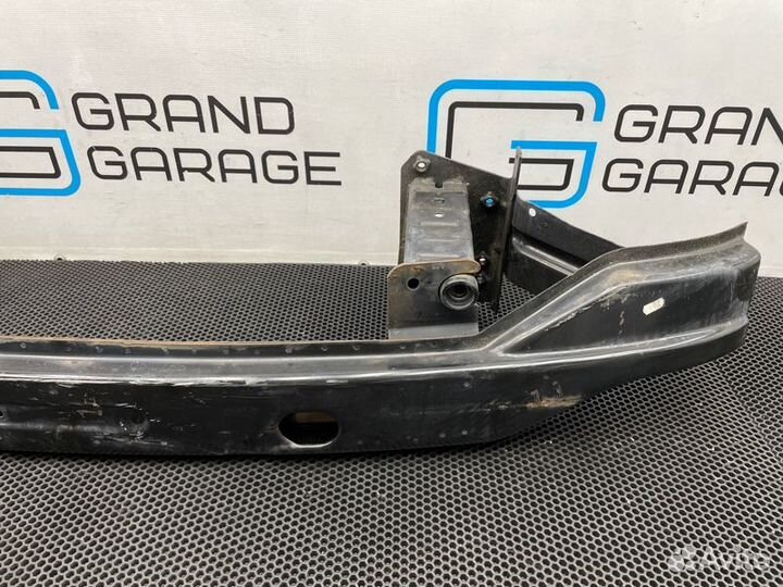 Усилитель бампера передний Mercedes-Benz V-Class