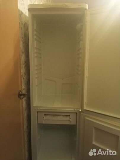 Холодильник б/у indesit No frost