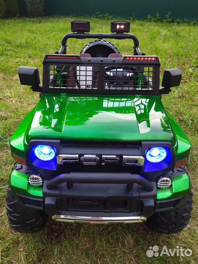 Детский электромобиль внедорожник двухместный