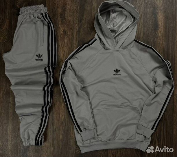 Спортивный костюм Adidas