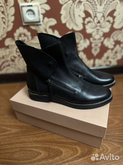 Ботинки осенние