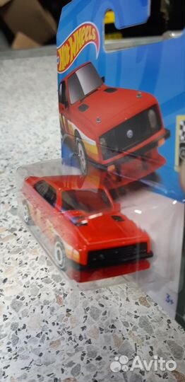 Модель Hot Wheels Ford Escort RS2000. -2023