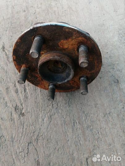 Ступица задняя правая Toyota Prius NHW20 1NZ