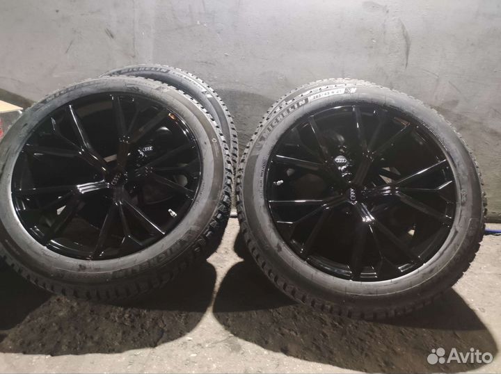 R21 Nokian Tyres Hakkapeliitta 10p SUV 285/45, PCD 5x112 DIA 66.6