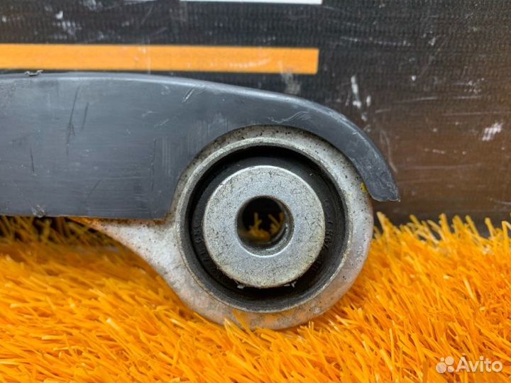 Рычаг подвески нижний задний правый Mercedes-Benz