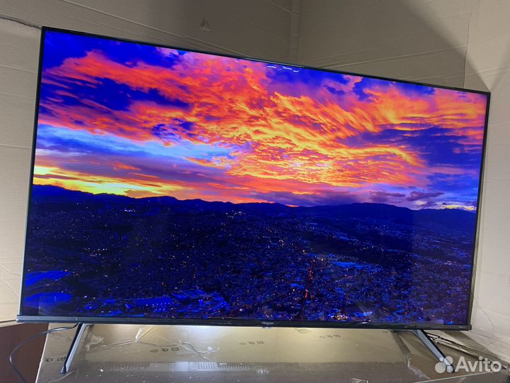 Большой безрамочный супер телевизор qled 127 см