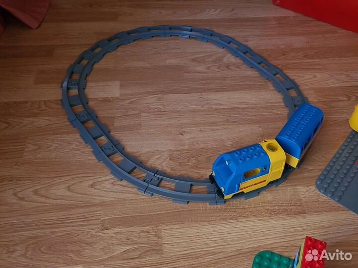 Набор лего дупло: пожарные, поезд, кирпичики