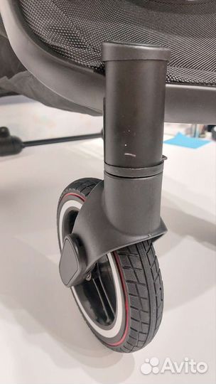 Коляска прогулочная Yoya Dearest 818 Plus Super Wh