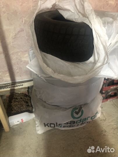 Bridgestone Blizzak DM-V1 235/65 R17