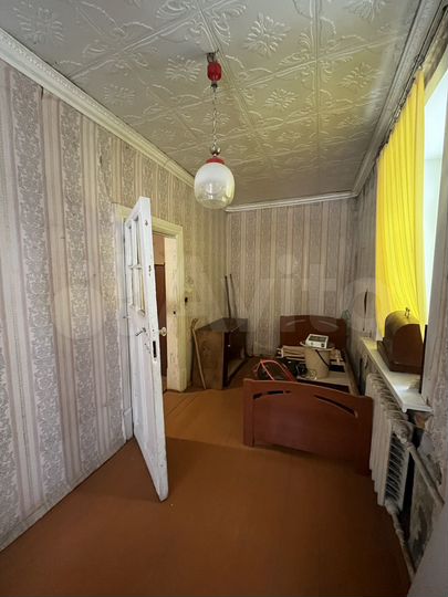 Доля в 2-к. квартире, 34 м², 1/2 эт.