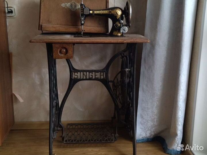 Швейная машина Singer