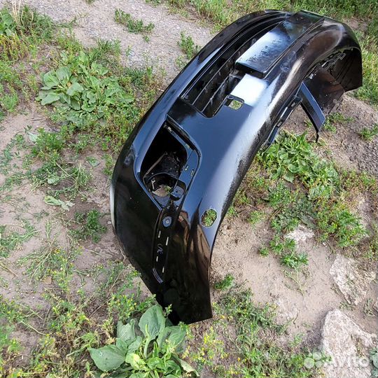 Передний бампер ниссан Tiida c11