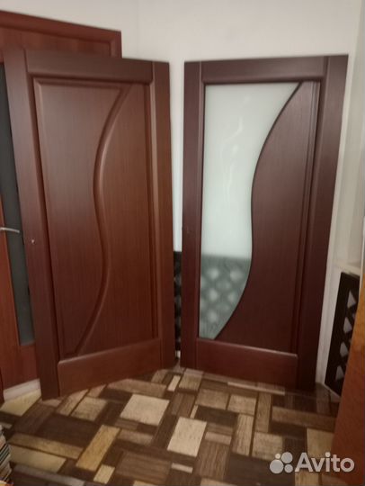 Две деревянных двери 2х0.9м