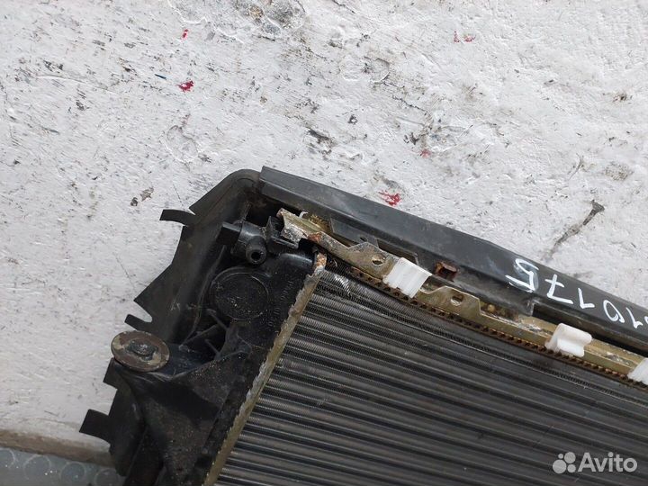 Радиатор охлаждения двигателя Audi 100 (C4)