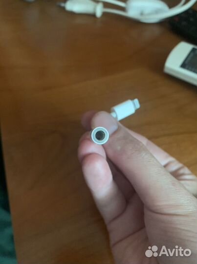 Адаптер Apple Lighting- mini jack 3.5 белый