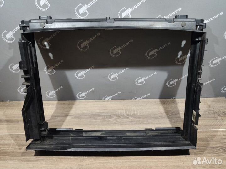 Рамка радиатора Bmw 525I E60 N52B25A 2008