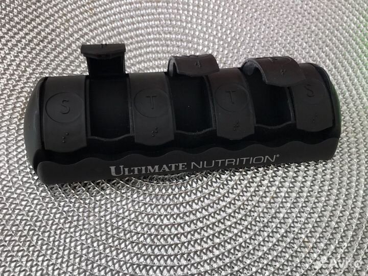 Органайзер для таблеток Ultimate Nutrition