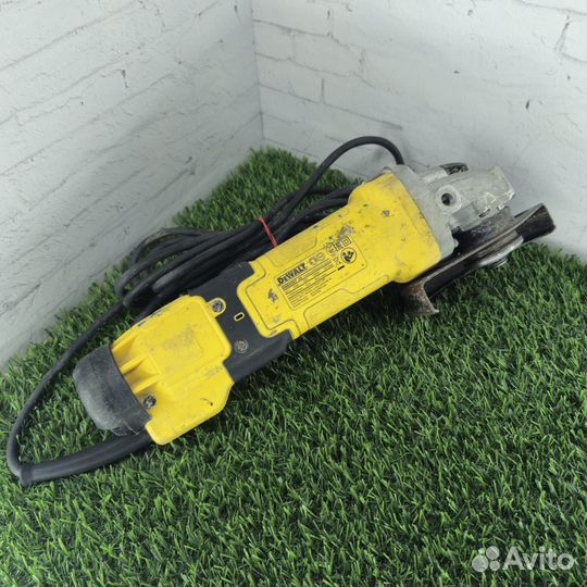 Болгарка DeWalt DWE4257
