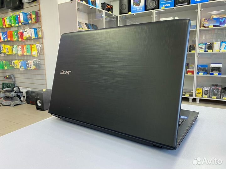 Acer/Intel Core i3-6006U 1.99Ghz/4gb/940MX/SDD480