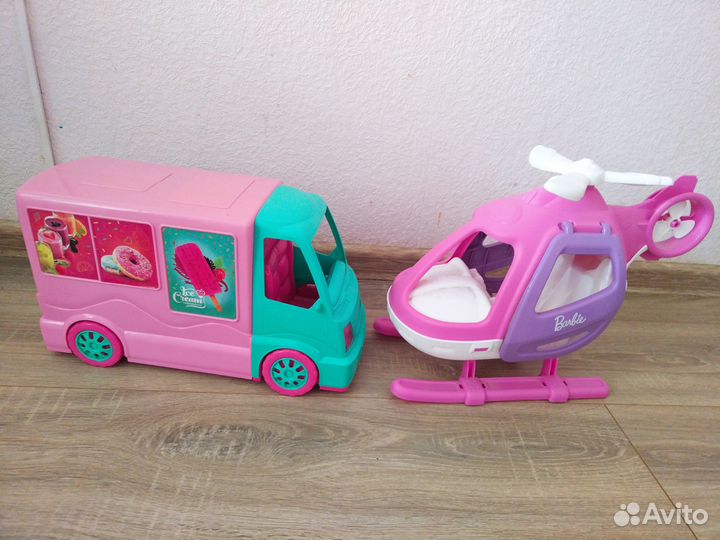 Машина и вертолет