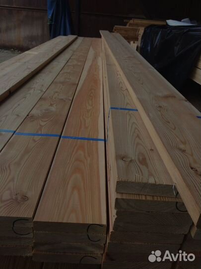 Шлифованные доски лиственницы 50x125 мм, для создания эстетичного дизайна