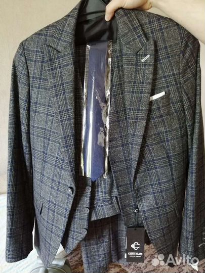 Мужской костюм тройка