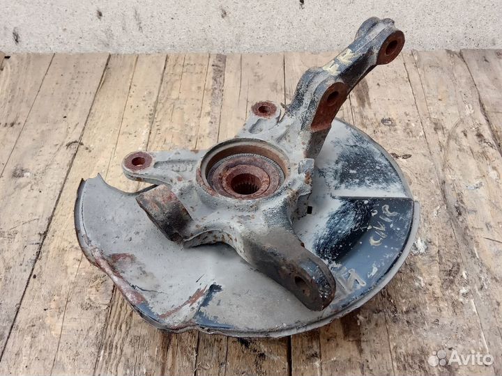 Кулак передний правый civic 4D 2008