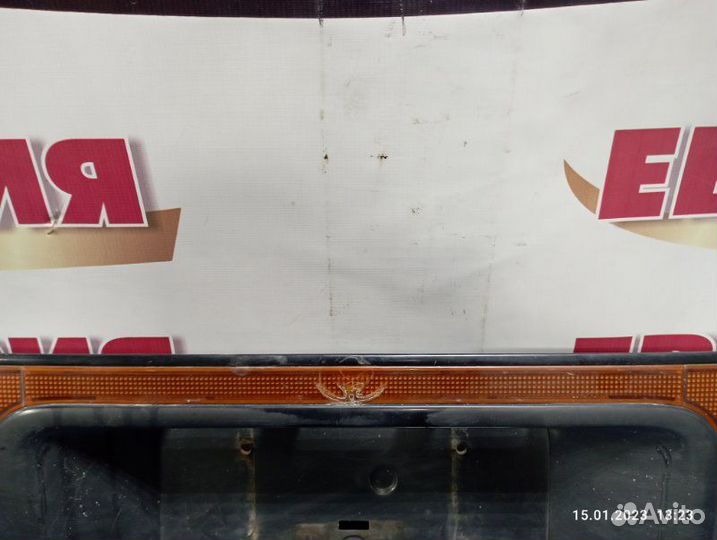 Накладка двери багажника Mazda Bongo Friendee