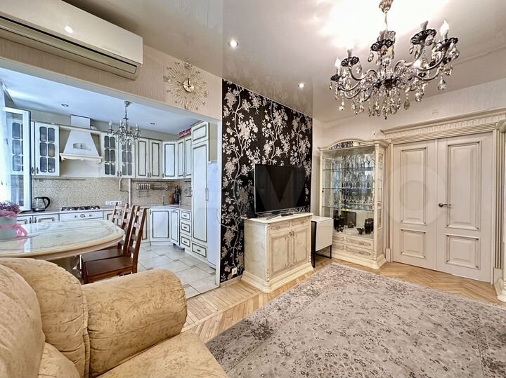 4-к. квартира, 98 м², 4/5 эт.